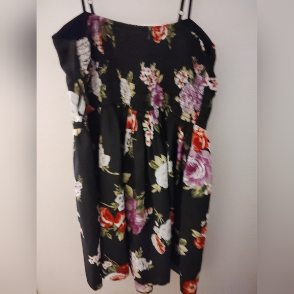 Band of Gypsies Floral Dress - Black with Purple and Red - Picture 4 of 4